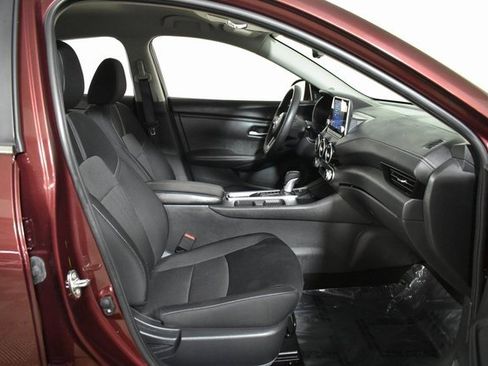 Certified 2024 Nissan Sentra SV image 33