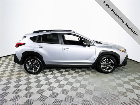 Used 2025 Subaru Crosstrek 2.0i Premium image 8