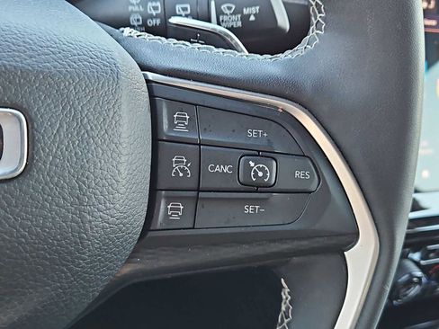 Used 2024 Jeep Grand Cherokee Altitude image 24