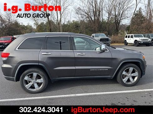 Used 2015 Jeep Grand Cherokee Limited w/ Luxury Group II image 2