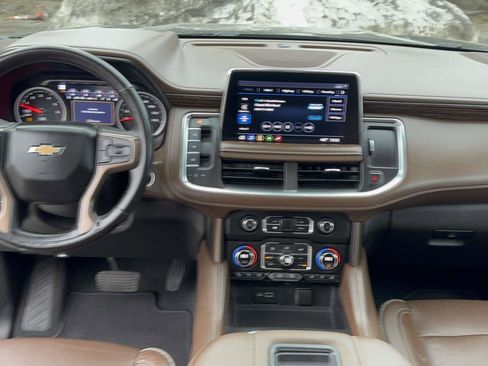 Used 2021 Chevrolet Tahoe High Country w/ Premium Package image 12