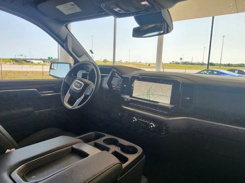 Used 2026 GMC Sierra 1500 SLT AWD/4WD image 23