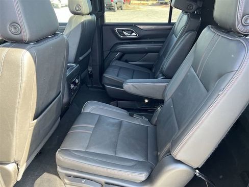 Used 2022 Chevrolet Suburban RST w/ Sport Performance Package AWD/4WD image 27