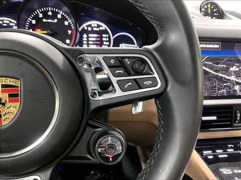 Used 2023 Porsche Cayenne Turbo S image 23
