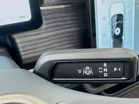 Used 2023 Rivian R1S Launch Edition image 19