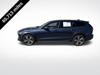 Used 2023 Volvo V60 B5 Cross Country Plus w/ Climate Package AWD/4WD video 2