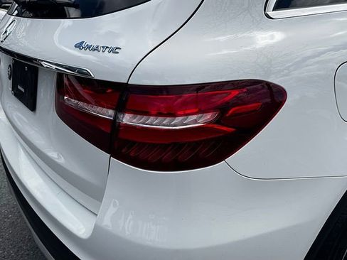 Used 2019 Mercedes-Benz GLC 300 4MATIC image 13