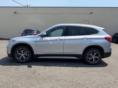 Used 2019 BMW X1 xDrive28i w/ Convenience Package AWD/4WD image 4