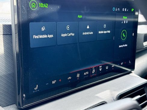 Used 2024 Ford Mustang Coupe RWD image 15