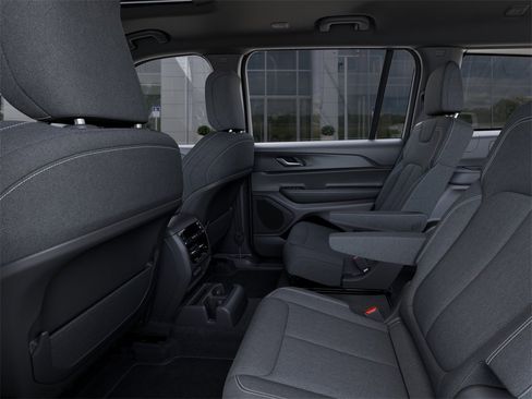 New 2025 Jeep Grand Cherokee L Laredo w/ Luxury Tech Group I image 23