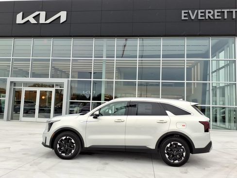 New 2026 Kia Sorento S FWD image 4