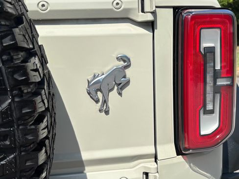 Used 2022 Ford Bronco Everglades AWD/4WD image 44