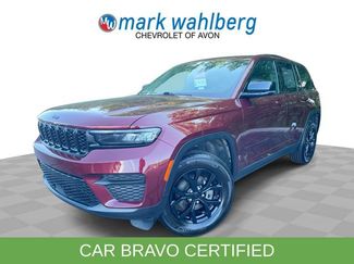 Used 2024 Jeep Grand Cherokee Altitude AWD/4WD video 1
