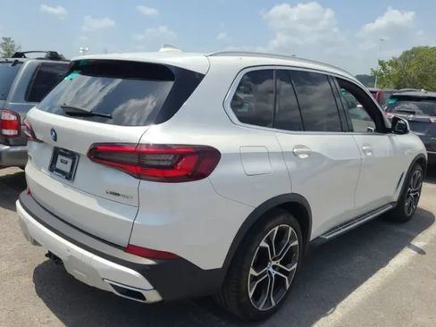 Used 2021 BMW X5 sDrive40i w/ Executive Package RWD image 2
