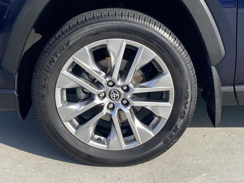 Certified 2024 Toyota RAV4 XLE Premium image 8