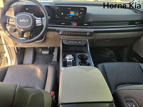 New 2026 Kia Carnival SX image 16