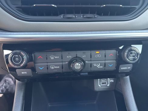 New 2025 Jeep Compass Limited w/ Elite Group image 23