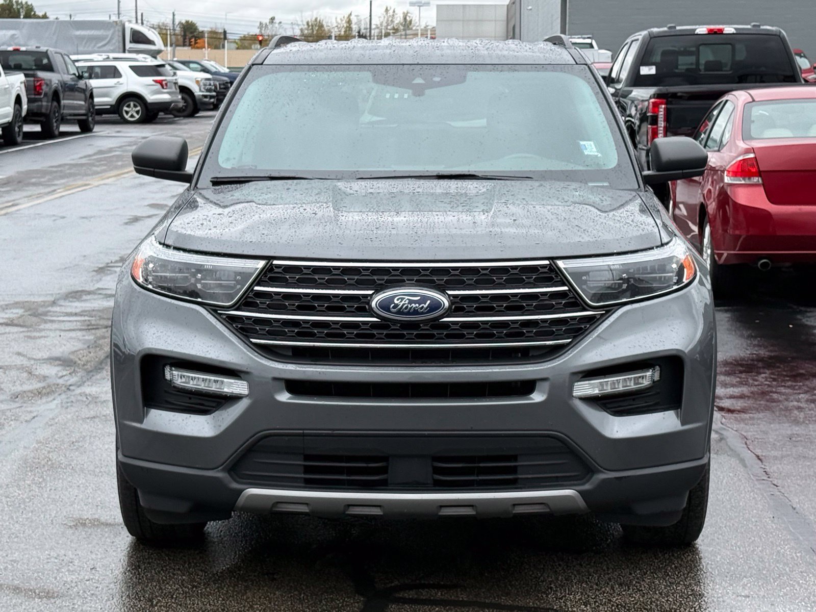 Used 2023 Ford Explorer XLT w/ Equipment Group 202A AWD/4WD image 9