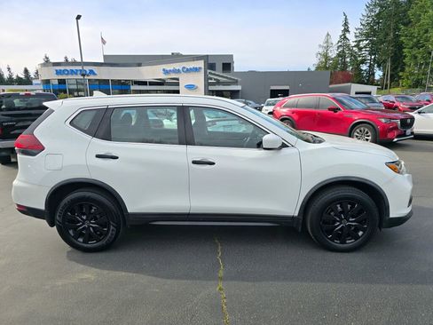 Used 2018 Nissan Rogue S AWD/4WD image 12
