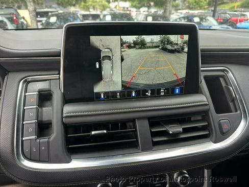 Used 2023 GMC Yukon XL SLT w/ SLT Premium Package RWD image 11