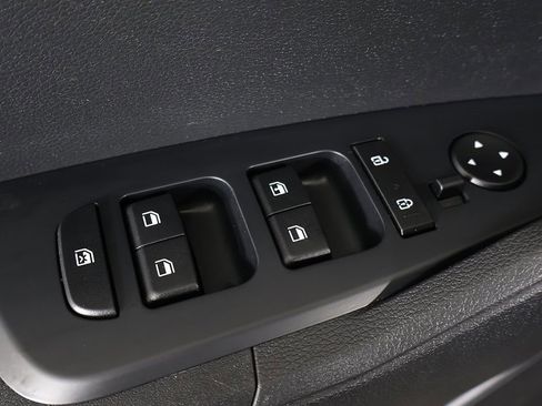 Used 2024 Kia Sportage LX image 33