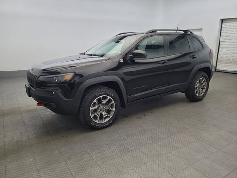 Used 2022 Jeep Cherokee Trailhawk w/ Comfort/Convenience Group image 2