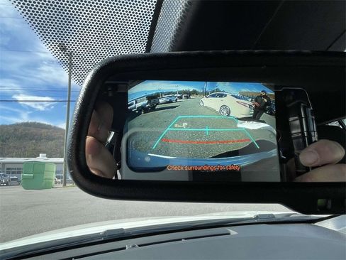 Used 2018 Toyota C-HR XLE image 17