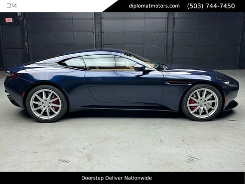 Used 2020 Aston Martin DB11 Coupe 2D image 8