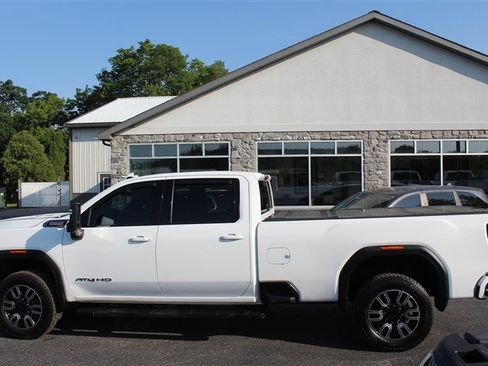 Used 2020 GMC Sierra 3500 AT4 w/ AT4 Premium Package AWD/4WD image 3