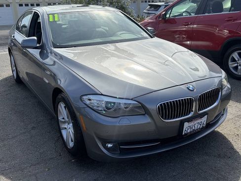 Used 2011 BMW 528i Sedan RWD image 1