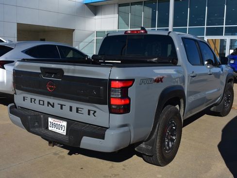 Used 2025 Nissan Frontier PRO-4X w/ Pro Convenience Package image 4