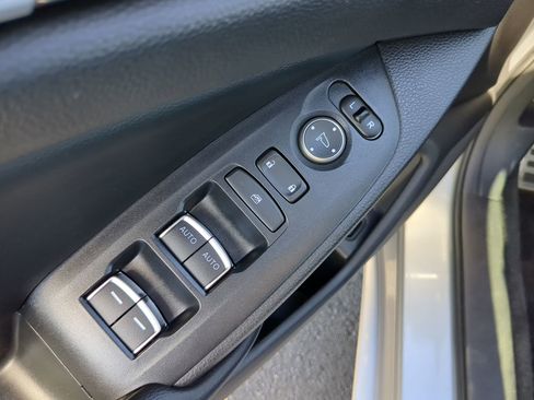 Used 2018 Honda Accord Sport image 18