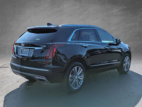 Certified 2025 Cadillac XT5 Premium Luxury w/ Technology Package image 6