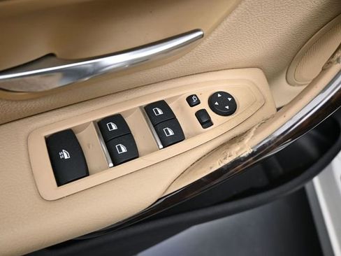 Used 2018 BMW 430i Convertible image 13