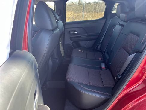 New 2025 Nissan Kicks SR image 14