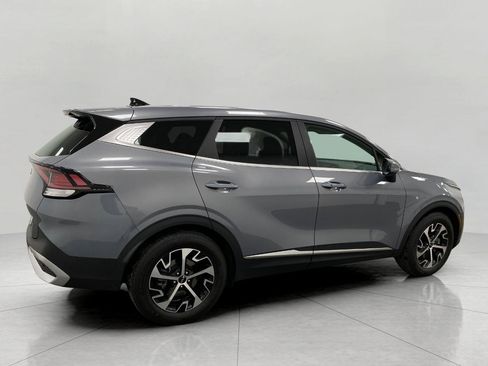 Used 2025 Kia Sportage EX image 2