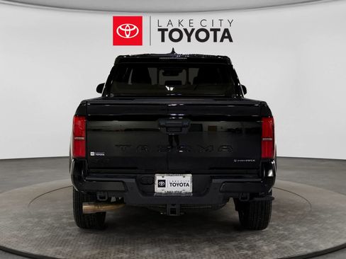 Used 2024 Toyota Tacoma TRD Sport w/ TRD Sport Upgrade Package AWD/4WD image 7