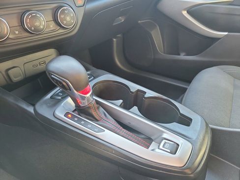 Used 2024 Chevrolet Trax RS w/ Sunroof Package image 30