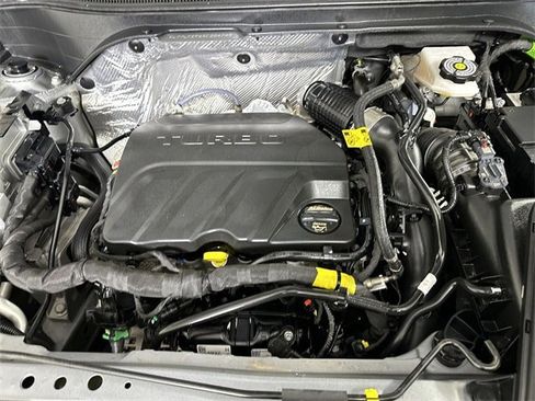 Used 2025 Chevrolet Trax LS w/ Driver Confidence Package image 31