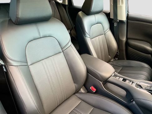 Used 2025 Honda HR-V EX-L image 27