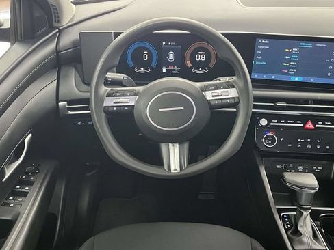 Used 2025 Hyundai Tucson SEL FWD image 19
