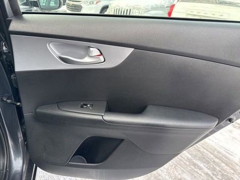 Used 2023 Kia Forte LXS image 39