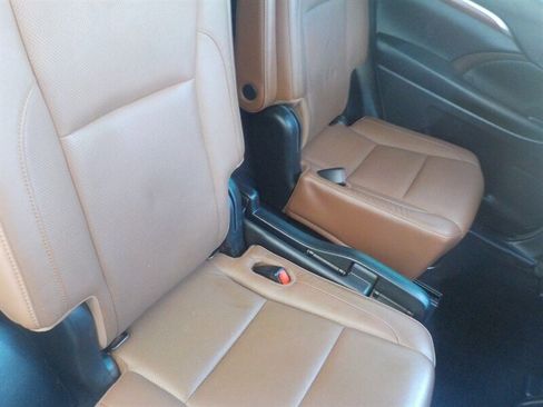 Used 2018 Toyota Highlander Limited Platinum image 34