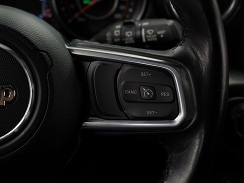 Certified 2022 Jeep Wrangler Unlimited Sahara image 36