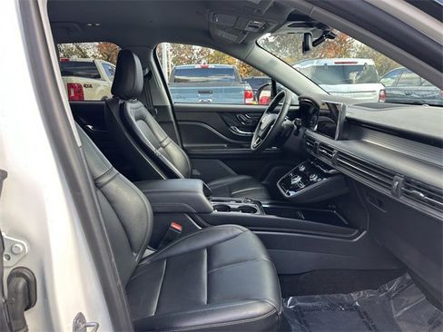 Certified 2022 Lincoln Corsair Standard w/ Equipment Group 101A image 33