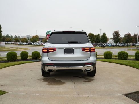 Used 2026 Mercedes-Benz GLB 250 4MATIC image 7