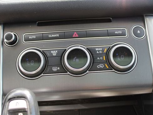 Used 2017 Land Rover Range Rover Sport SE AWD/4WD image 22