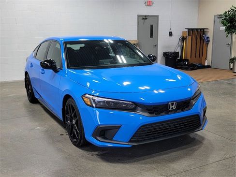 Used 2023 Honda Civic Sport image 4