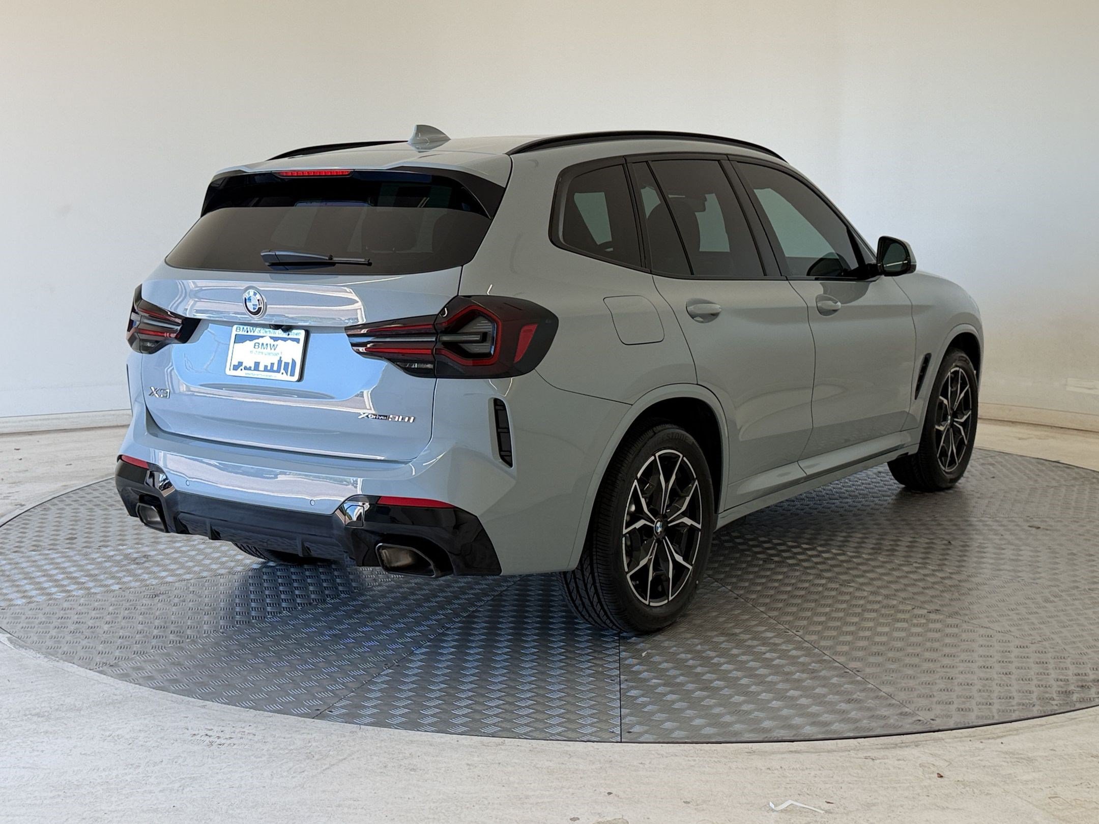 Certified 2024 BMW X3 xDrive30i w/ Premium Package AWD/4WD image 9