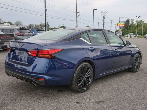 Used 2023 Nissan Altima 2.5 SR FWD image 10